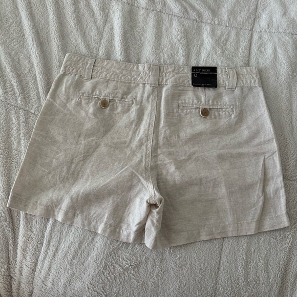 Banana Republic Women’s High-Waisted Shorts NWT - Picture 2 of 3